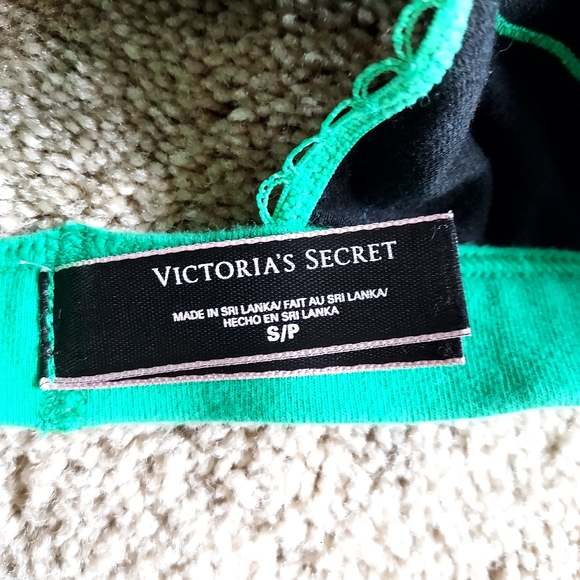 Victoria's Secret Lot of 3 bras - Picture 11 of 15